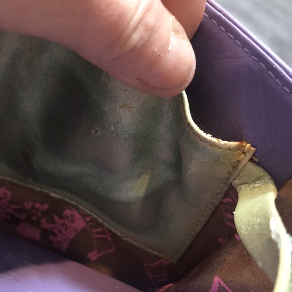 HOST PIC 12/18 Juicy Couture very vintage leather convertible - Picture 5 of 16